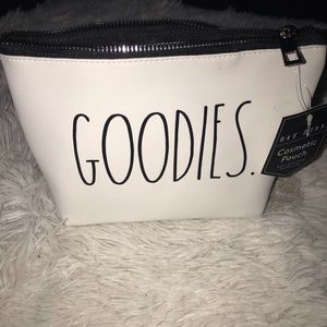 New Cosmetic pouch